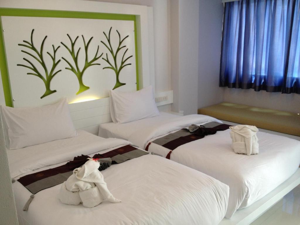 The Silk Hill Hotel Patong Екстер'єр фото