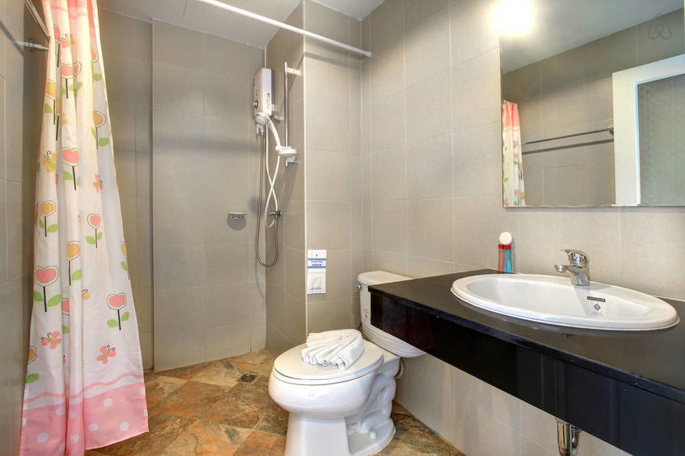 The Silk Hill Hotel Patong Екстер'єр фото