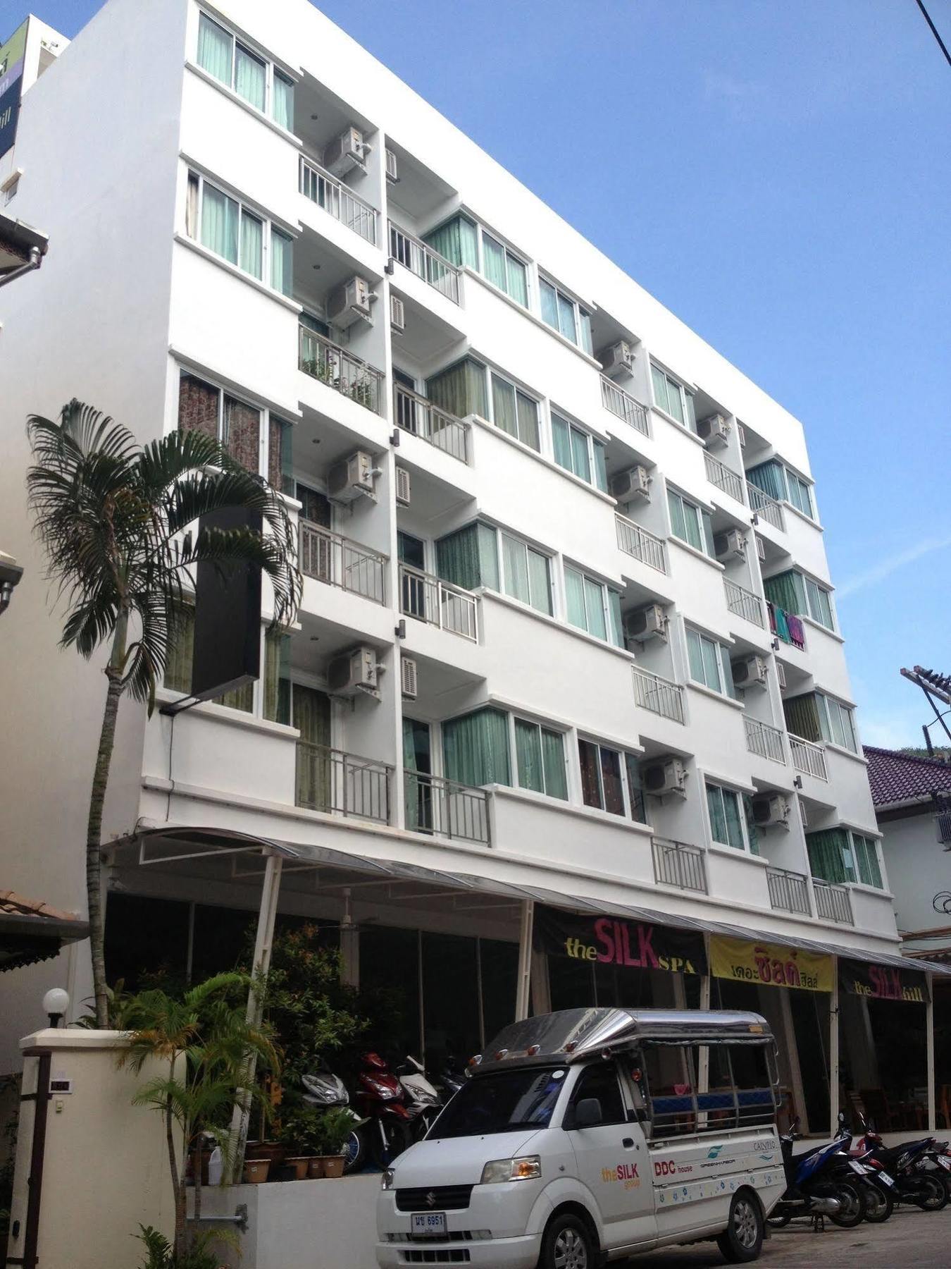 The Silk Hill Hotel Patong Екстер'єр фото